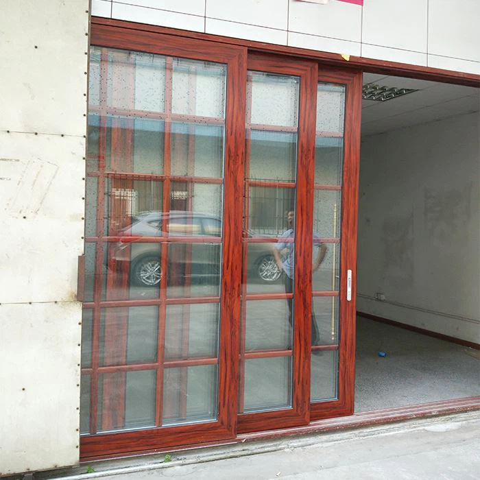 3 skydų aliuminio stumdomos durys